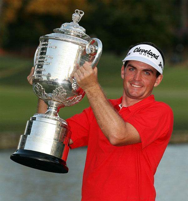 布拉德利借Odyssey长推夺冠美国PGA锦标赛 历史首个