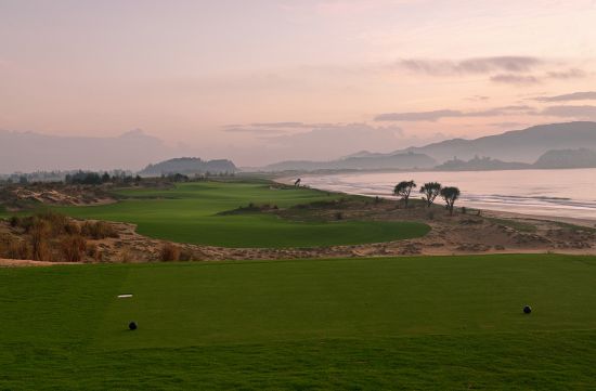 神州半岛高尔夫球会启动会籍申请 个人卡60万元